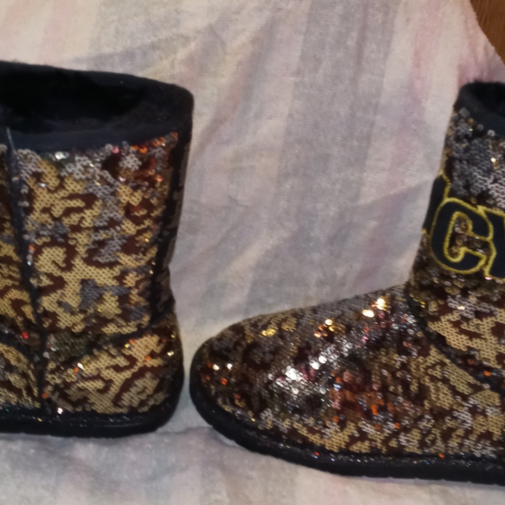 NOS Juicy Boots